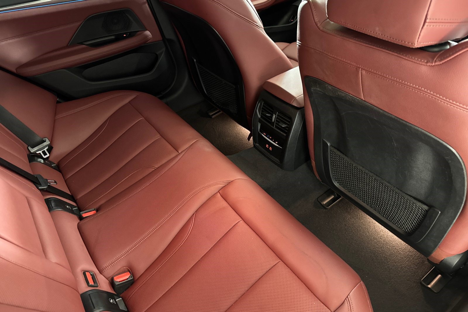 Certified 2023 BMW i4 eDrive40 w/ Premium Package RWD image 32