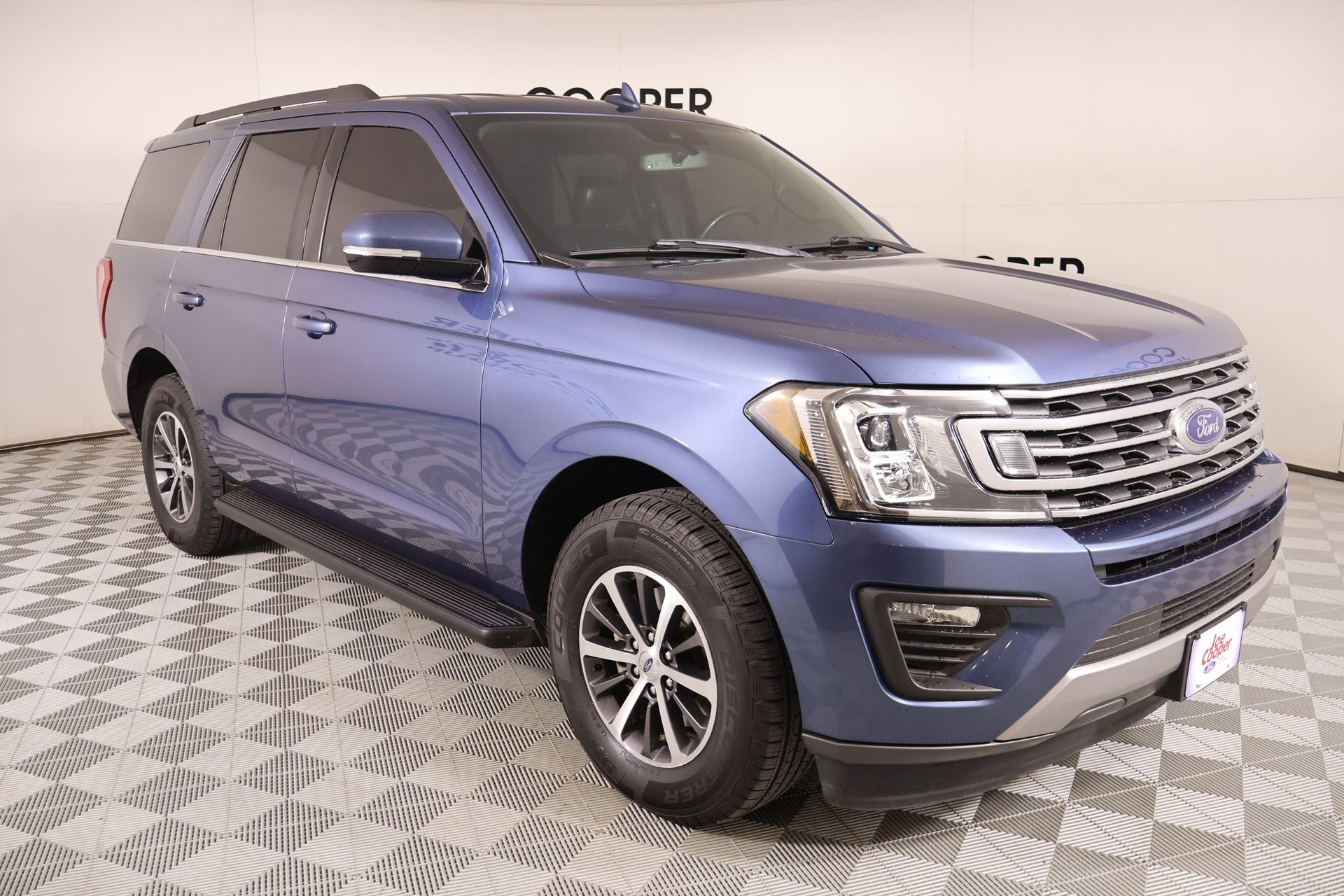 Used 2020 Ford Expedition XLT w/ Equipment Group 201A RWD image 1