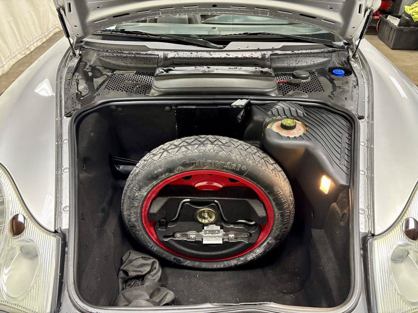 Used 2004 Porsche 911 Carrera RWD image 34