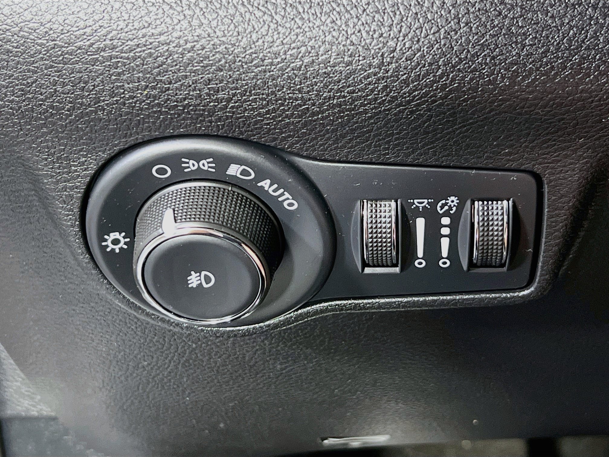 Used 2022 Jeep Compass Limited AWD/4WD image 10