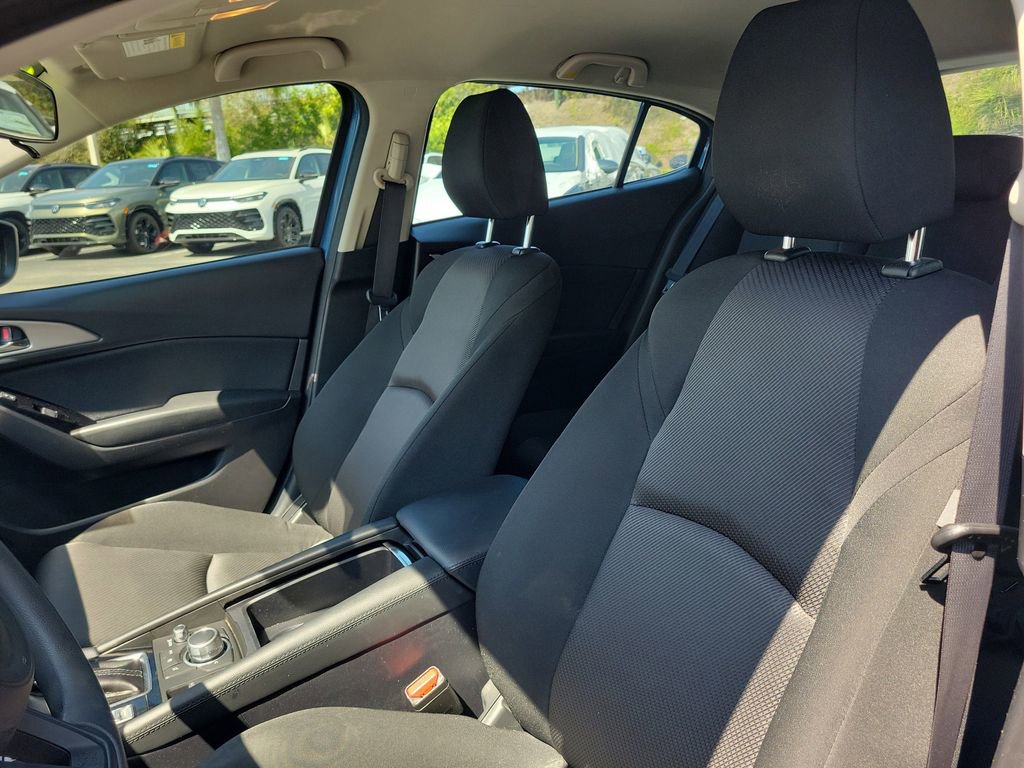 Used 2018 MAZDA MAZDA3 Sport FWD image 18