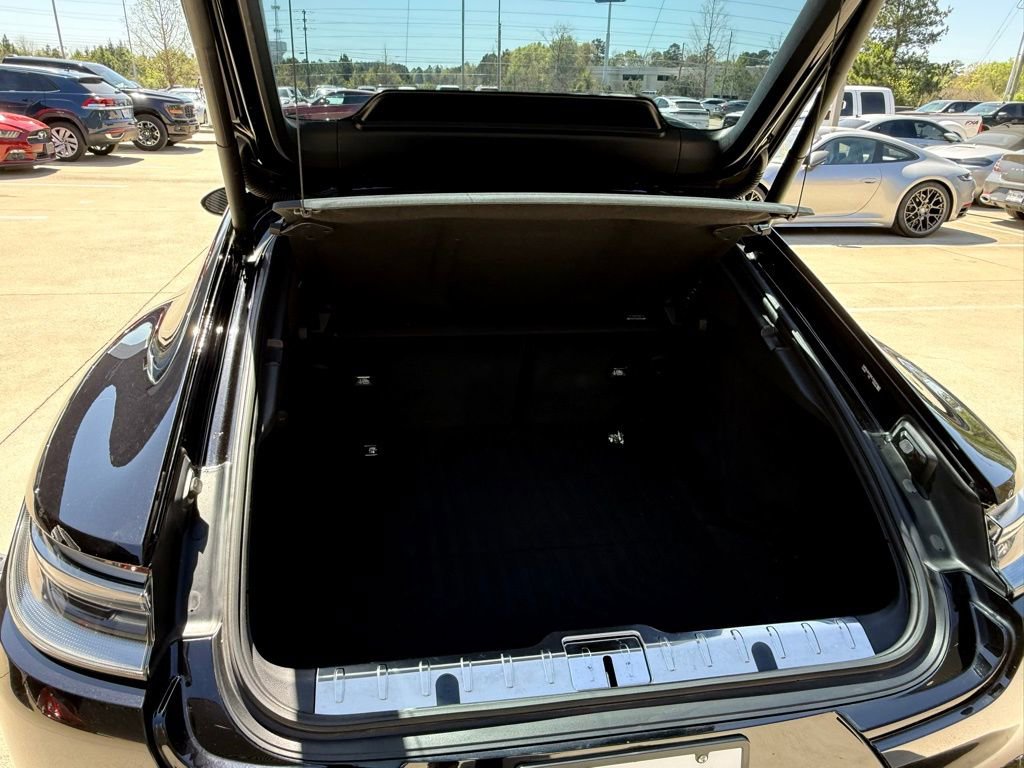 Used 2023 Porsche Panamera 4 Platinum Edition image 25