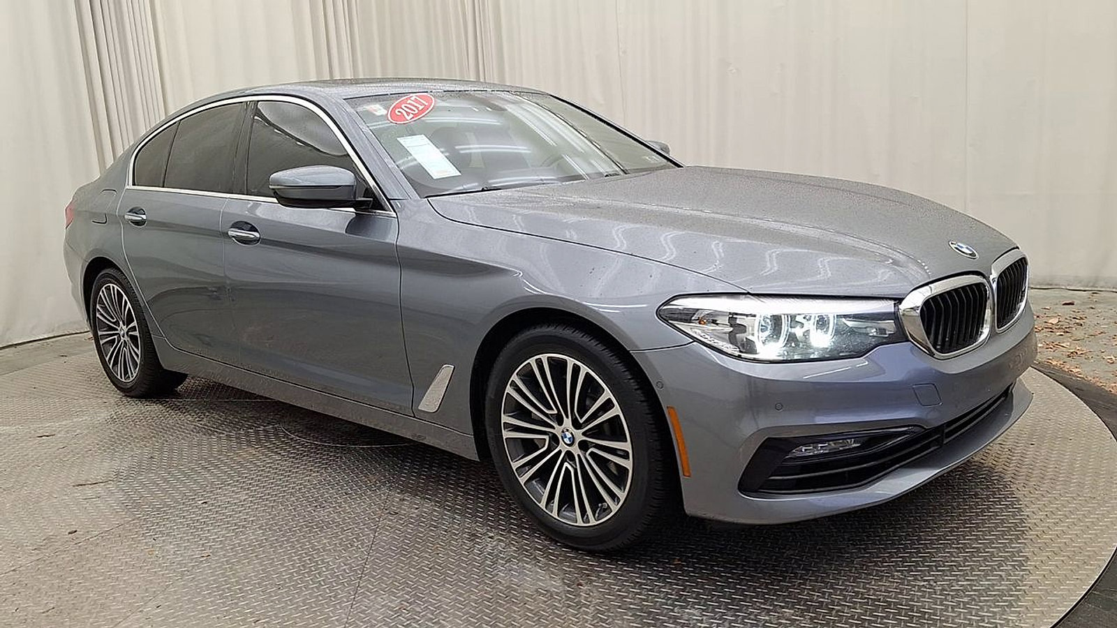 Used 2017 BMW 530i xDrive image 5