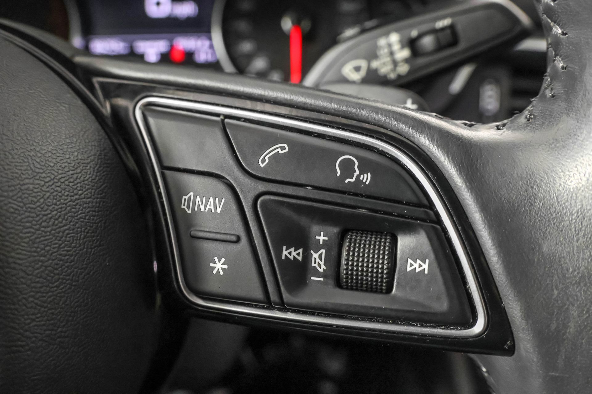 Used 2019 Audi A4 2.0T Premium w/ Convenience Package image 28