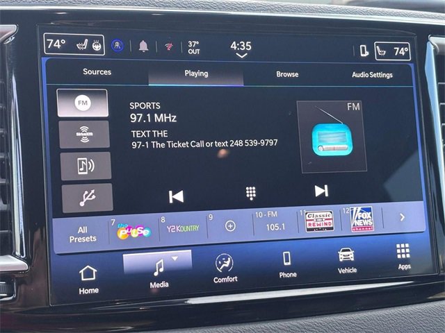 Used 2025 Chrysler Pacifica Select image 20