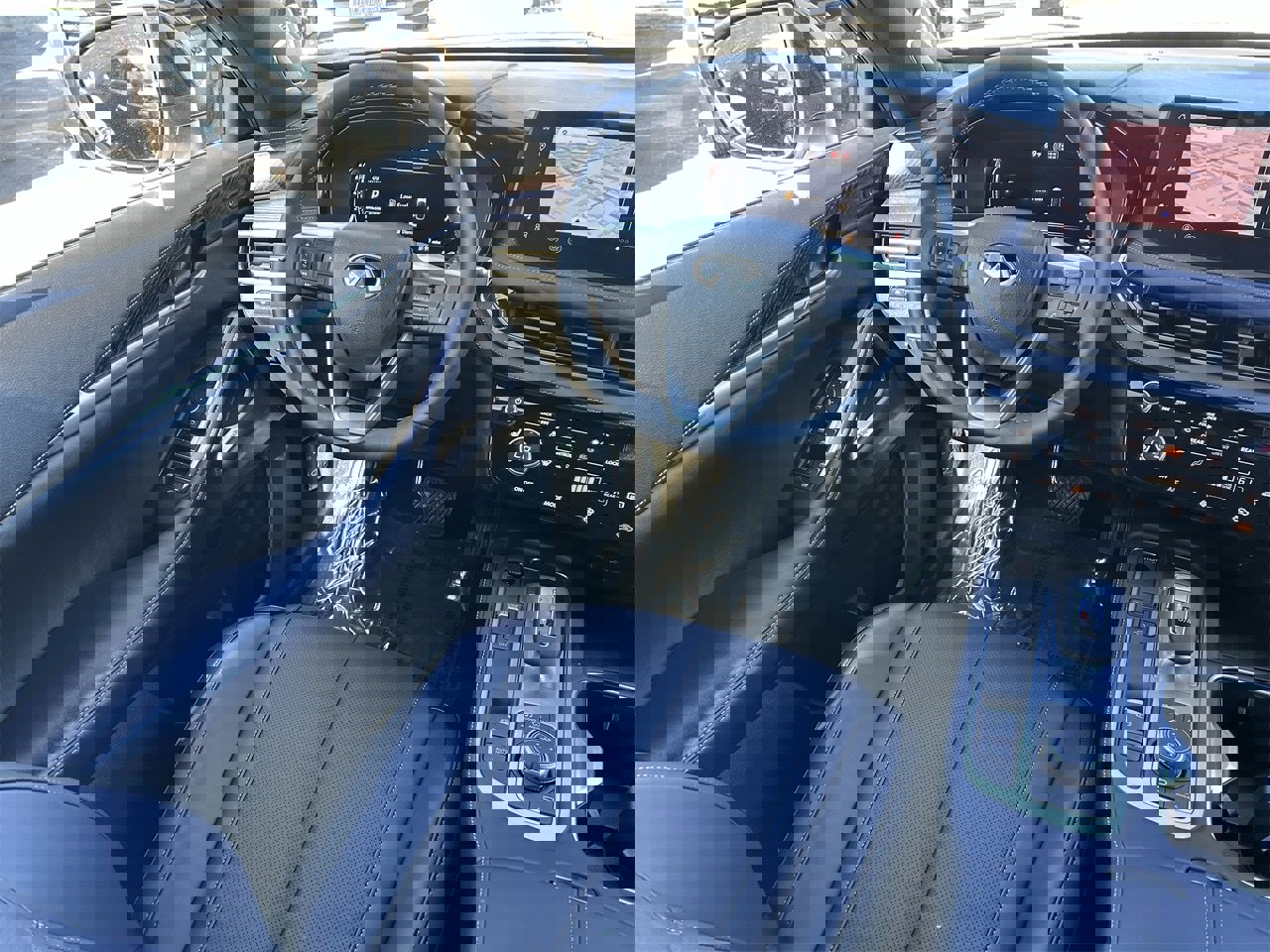New 2026 INFINITI QX60 Luxe w/ Dark Cargo Package image 17