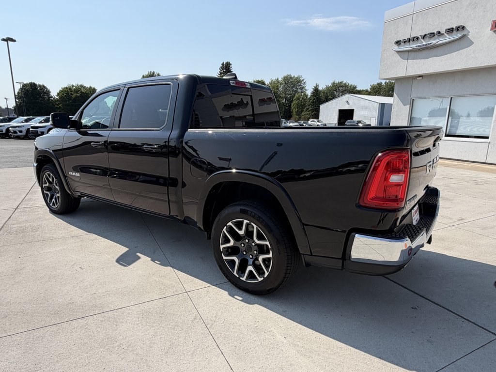 Used 2025 RAM 1500 Laramie AWD/4WD image 6