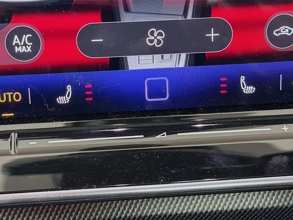 Used 2025 Volkswagen GTI SE image 35