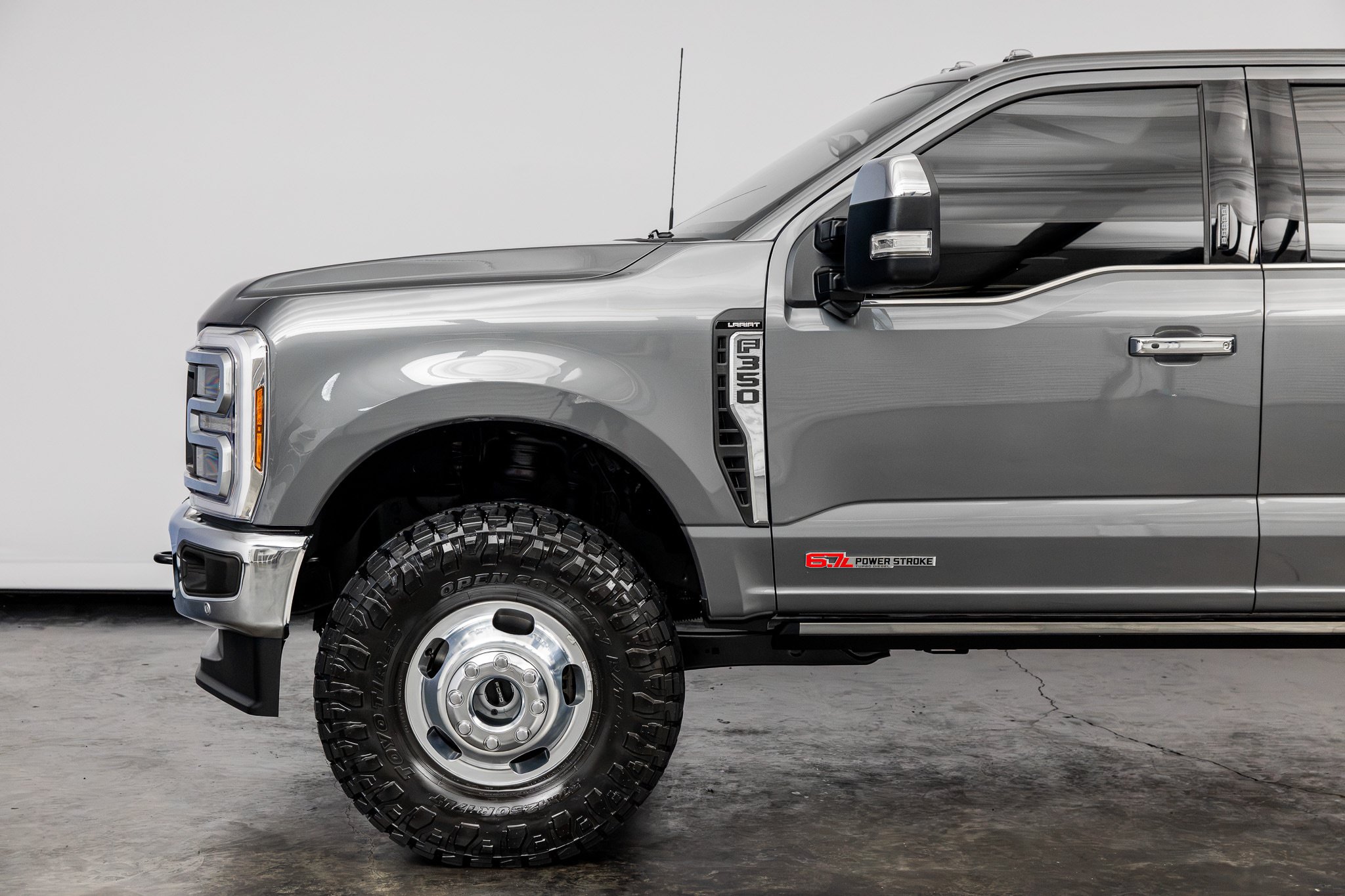 Used 2026 Ford F350 Lariat w/ Lariat Ultimate Package AWD/4WD image 8