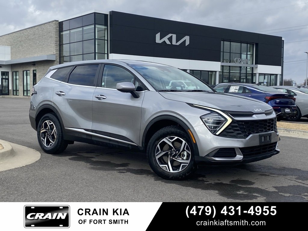Certified 2024 Kia Sportage LX image 1
