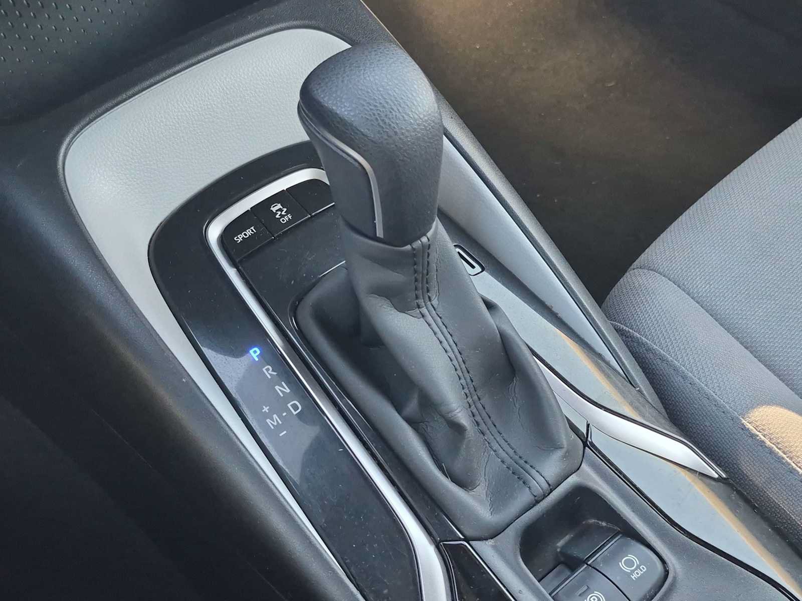 Used 2022 Toyota Corolla SE w/ Carpet Mat Package (TMS) FWD image 28