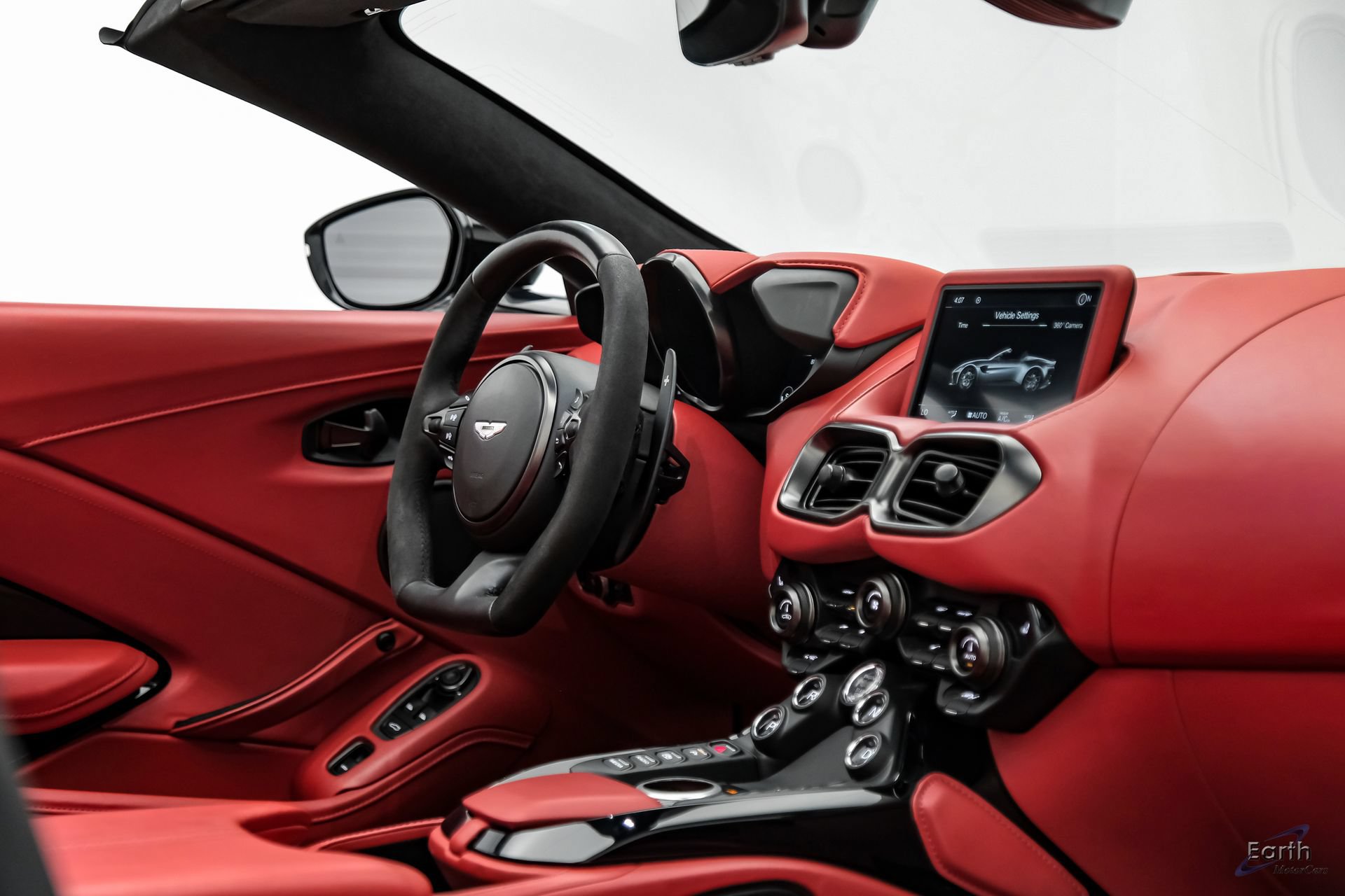Used 2022 Aston Martin V8 Vantage Roadster RWD image 52