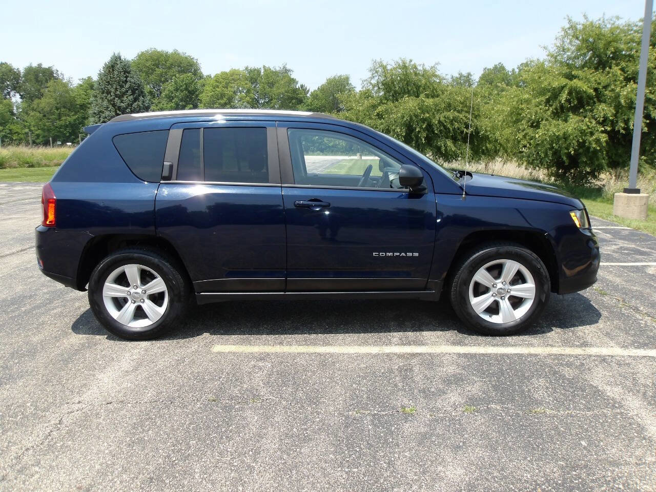 Used 2016 Jeep Compass Sport w/ Power Value Group image 2