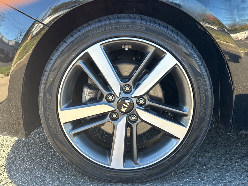 Used 2017 Kia Forte EX FWD image 11