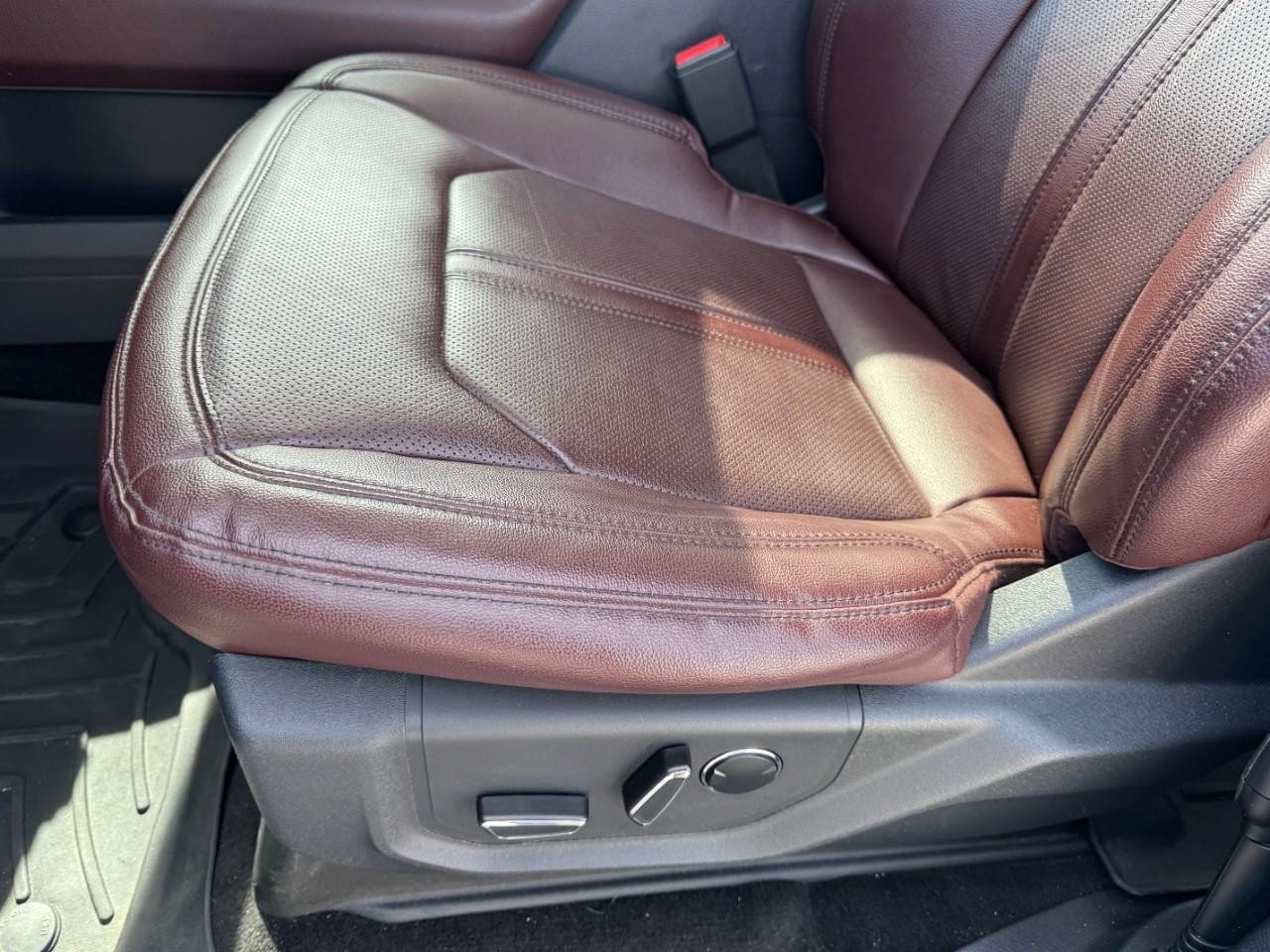 Used 2022 Ford Expedition Limited image 17