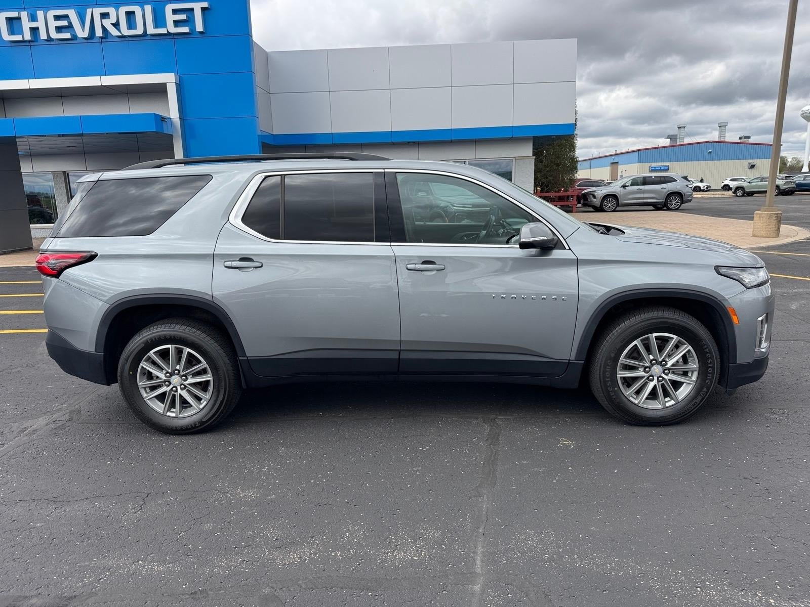 Certified 2023 Chevrolet Traverse LT AWD/4WD image 2