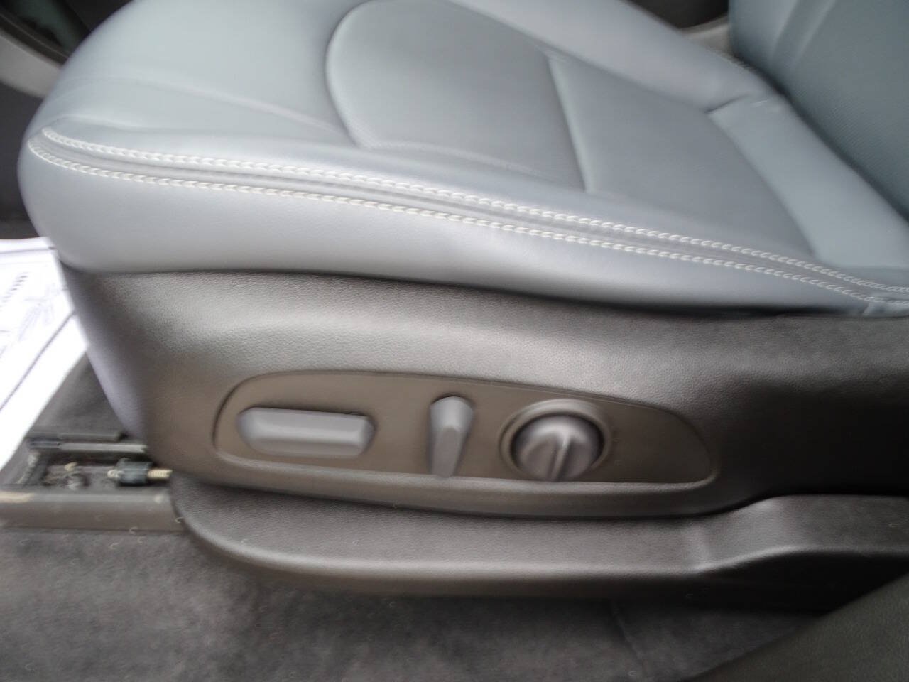 Used 2022 Buick Enclave AWD Essence w/ Sport Touring Edition image 12