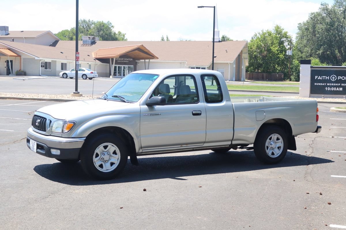 Used 2002 Toyota Tacoma 2WD Xtracab w/ SR5 Pkg w/ Chrome Pkg image 10