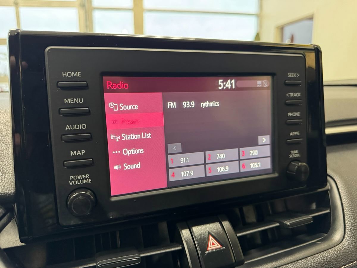 Used 2019 Toyota RAV4 LE w/ All Weather Liner Package AWD/4WD image 24