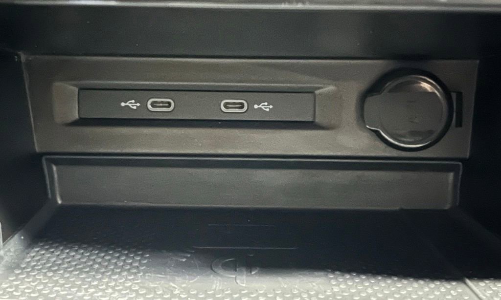 Used 2022 Volkswagen Tiguan SEL R-Line image 12