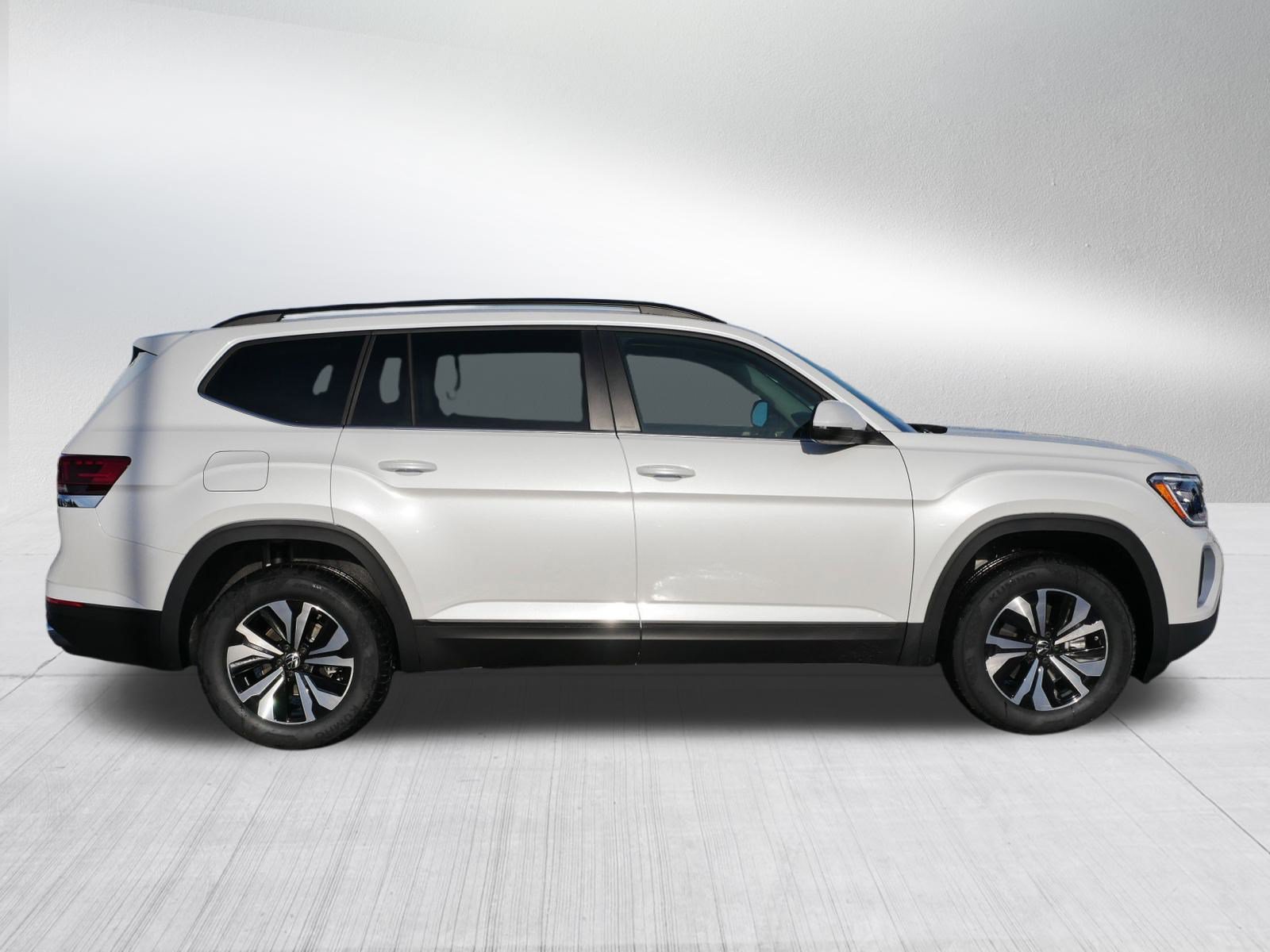 New 2026 Volkswagen Atlas SE AWD/4WD image 2