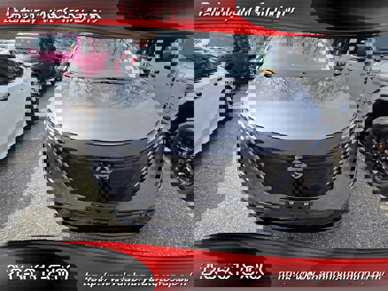 Used 2024 Nissan Ariya AWD image 2