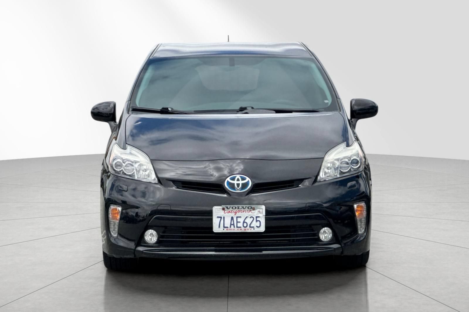 Used 2015 Toyota Prius Five FWD image 9