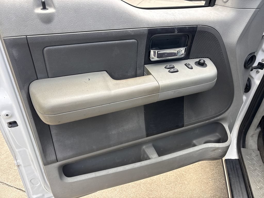 Used 2006 Ford F150 XLT RWD image 15