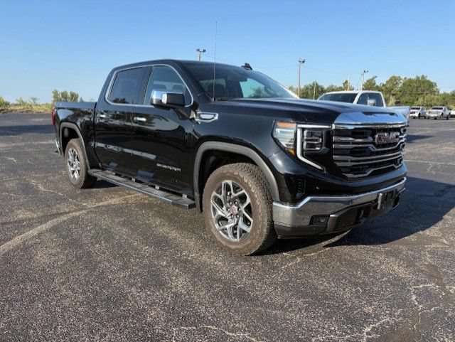 Used 2025 GMC Sierra 1500 SLT AWD/4WD image 7