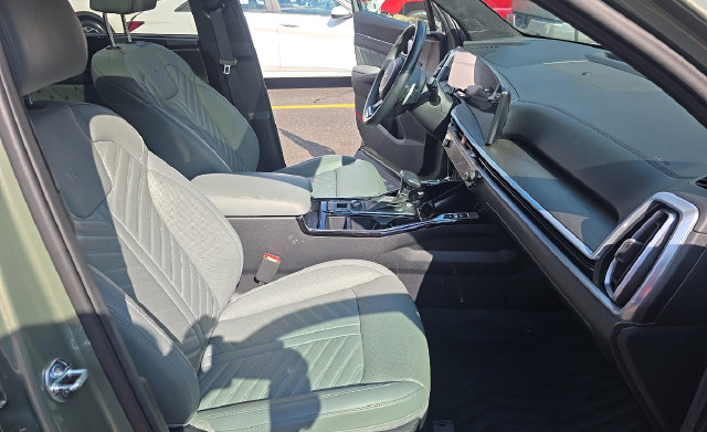 Used 2024 Kia Sorento SX Prestige w/ Sage Leather Package AWD/4WD image 6