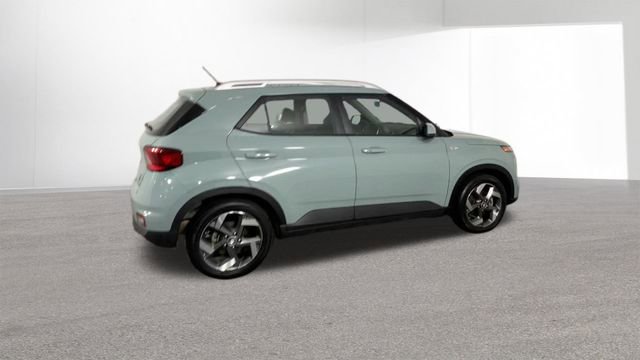 Used 2025 Hyundai Venue SEL FWD image 9
