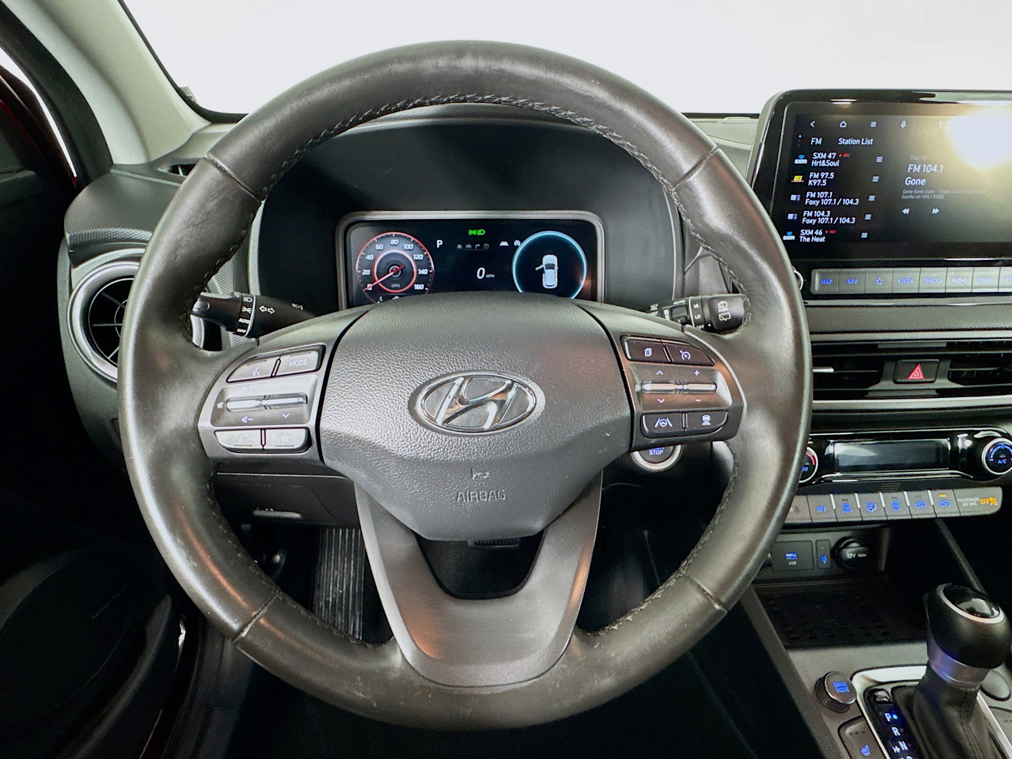 Used 2022 Hyundai Kona Limited image 11