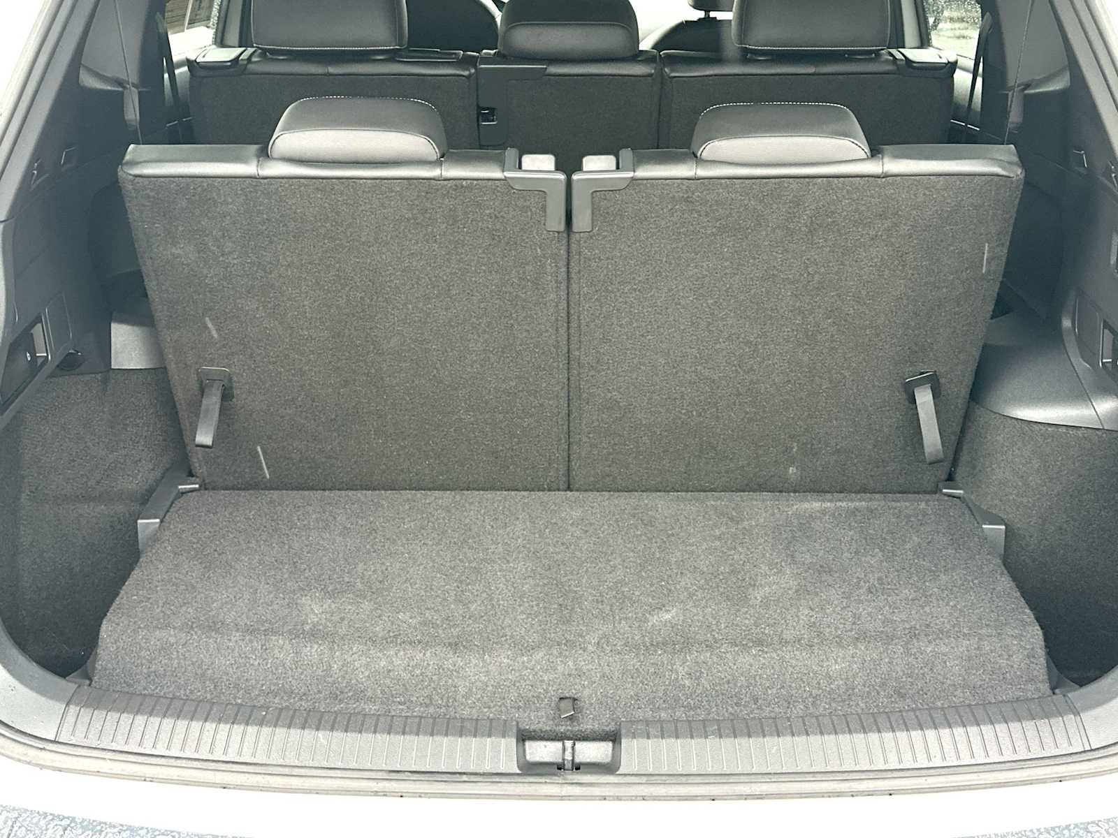 Used 2021 Volkswagen Tiguan SE R-Line w/ 3rd Row Seat Package AWD/4WD image 28