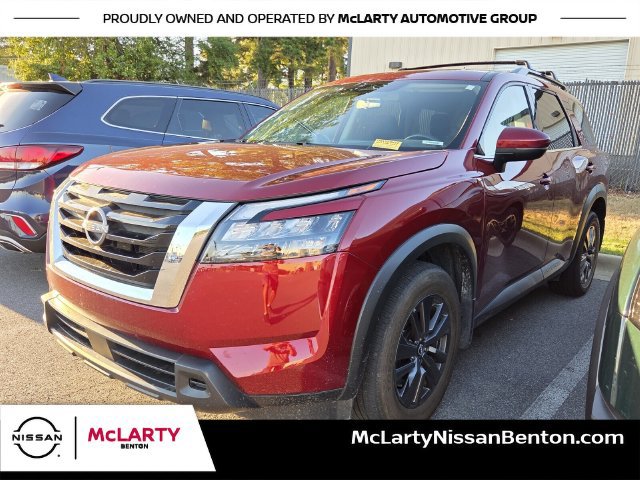 Used 2023 Nissan Pathfinder SV