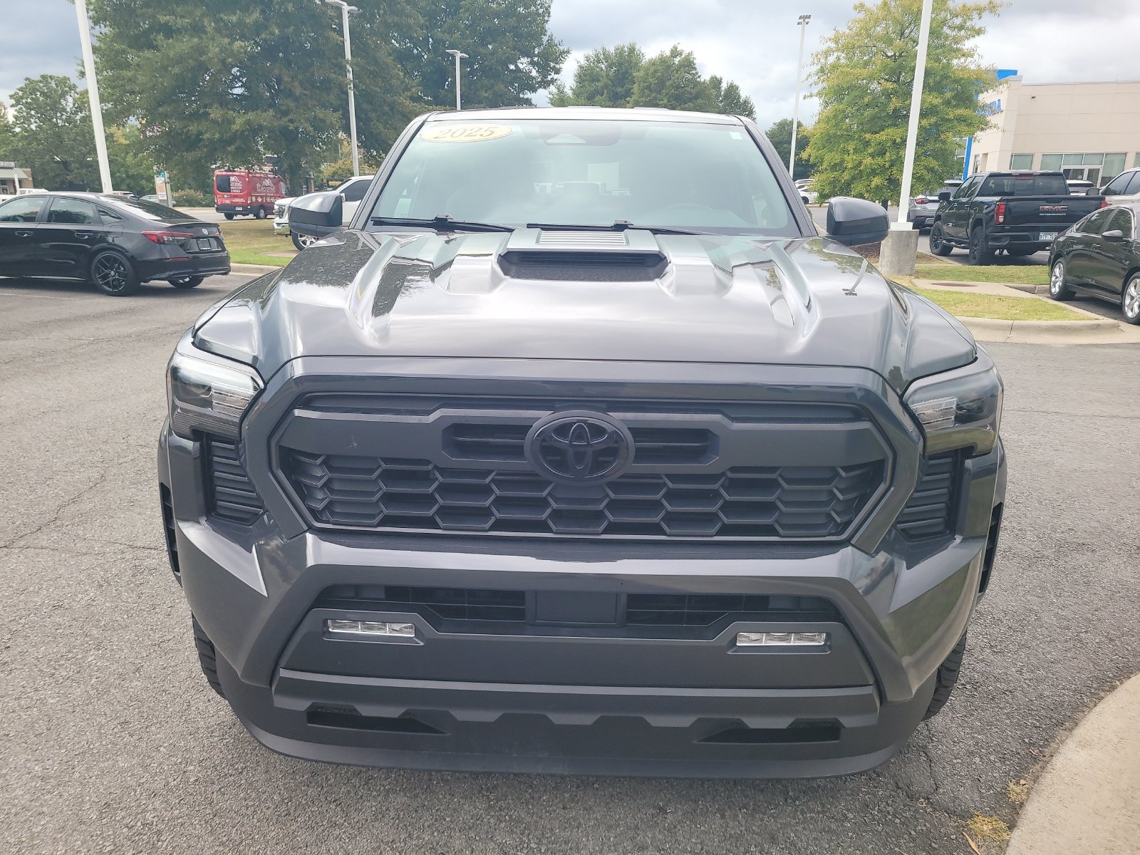 Used 2025 Toyota Tacoma TRD Sport AWD/4WD image 8