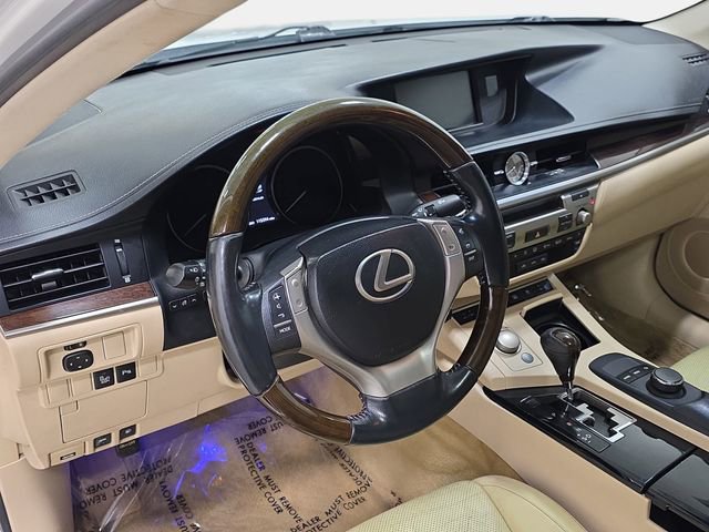 Used 2013 Lexus ES 350 w/ Luxury Pkg image 16