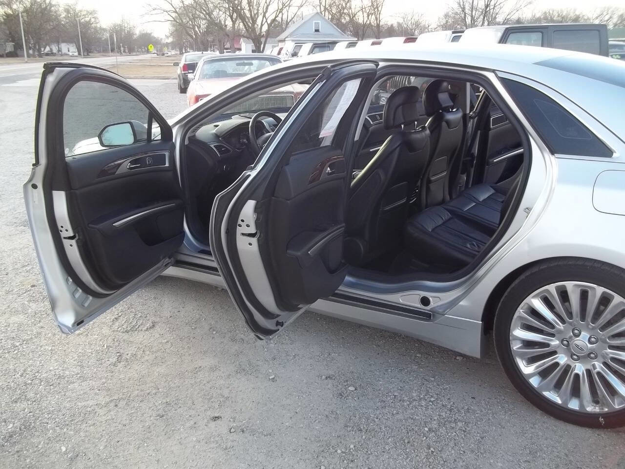 Used 2014 Lincoln MKZ w/ Equipment Group 102A Reserve FWD image 9