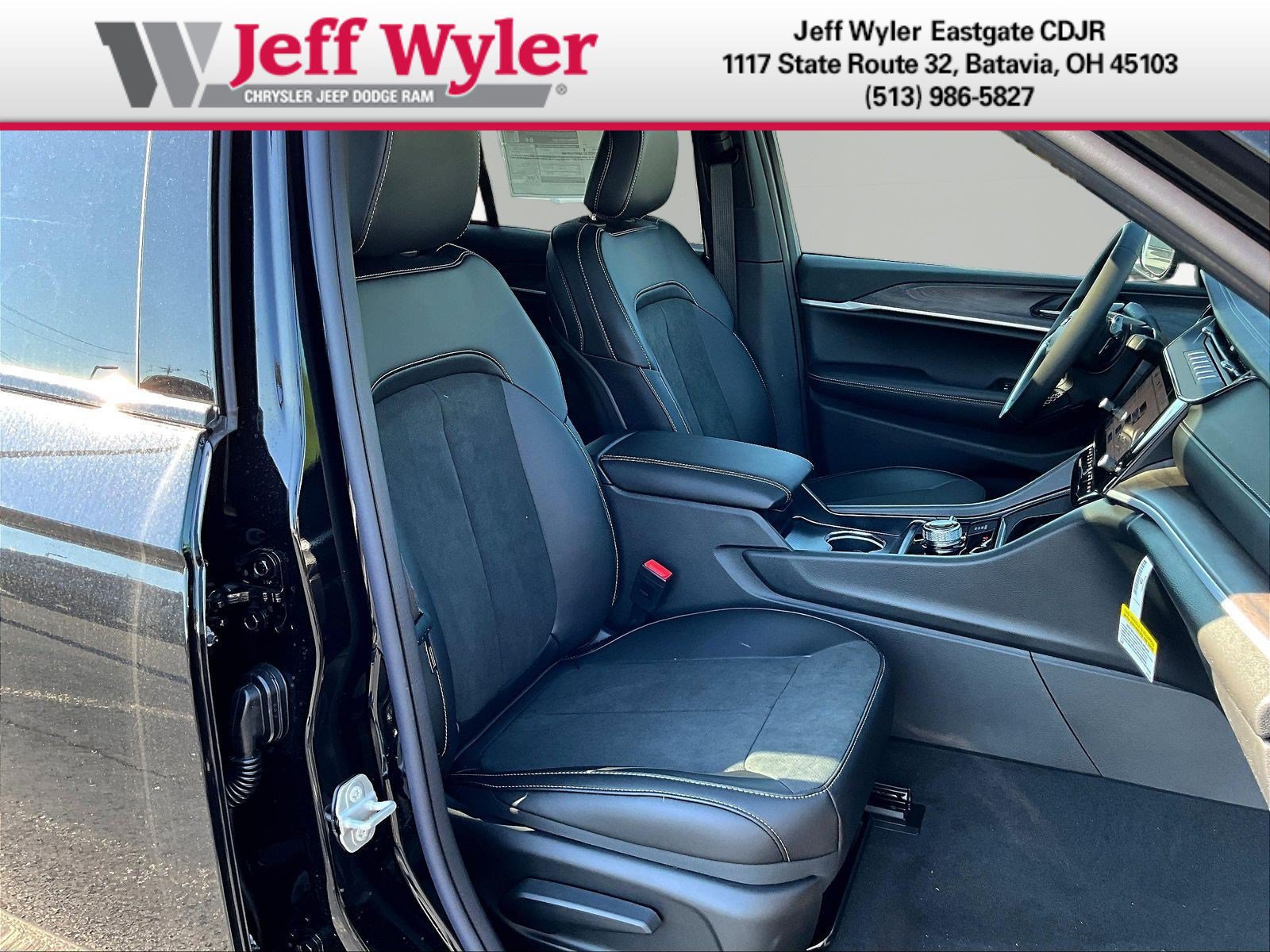 New 2026 Jeep Grand Cherokee Altitude AWD/4WD image 18
