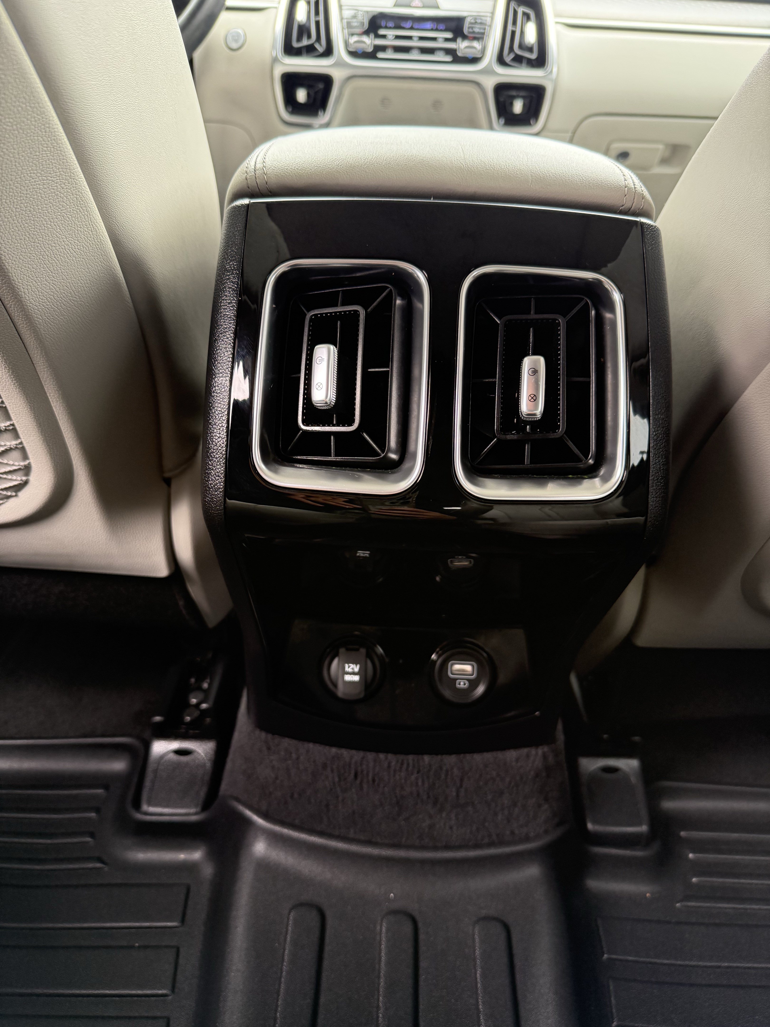 Used 2023 Kia Sorento SX AWD/4WD image 18