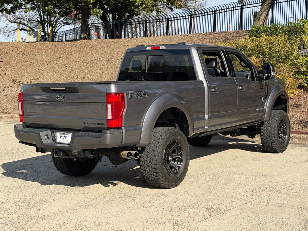 Used 2022 Ford F250 Lariat w/ Black Appearance Package image 3