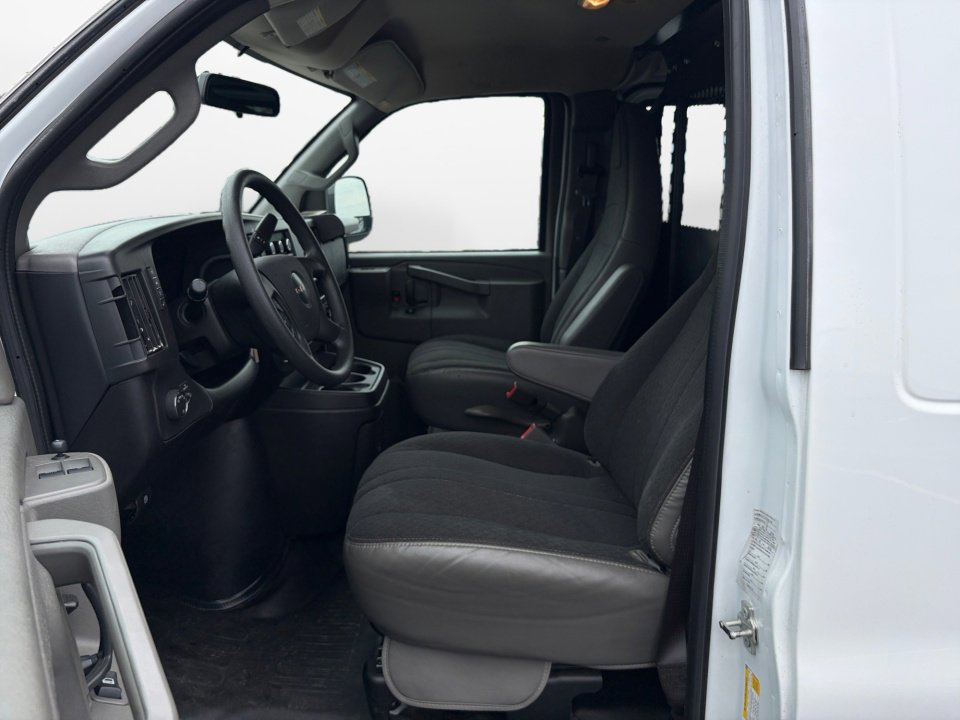 Used 2024 GMC Savana 2500 w/ Driver Convenience Package image 16