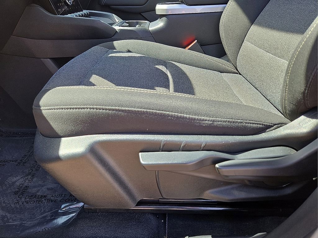 Used 2025 GMC Terrain Elevation image 24