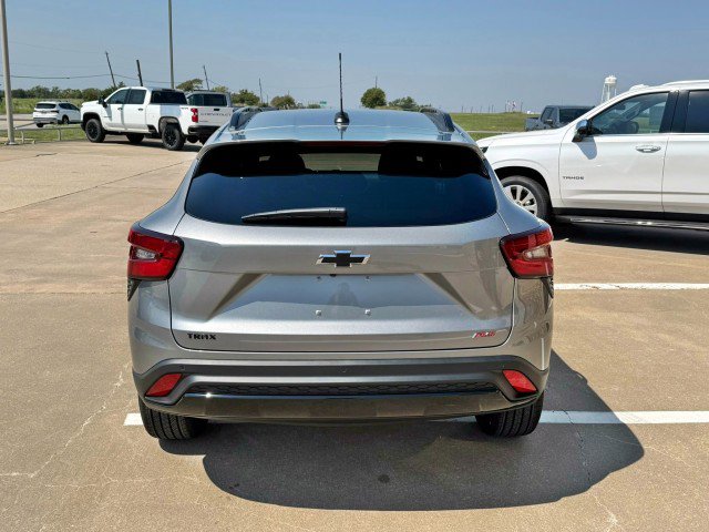 New 2026 Chevrolet Trax RS w/ Sunroof Package image 4