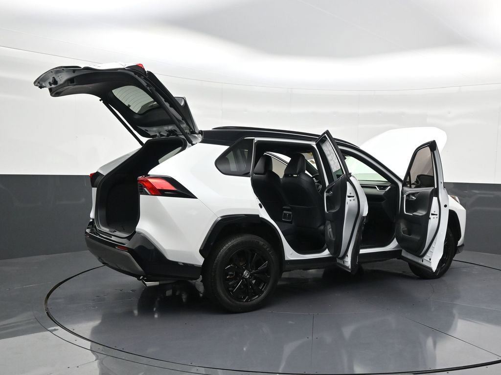 Used 2025 Toyota RAV4 XSE image 30