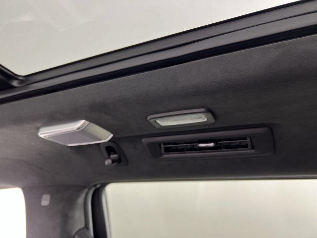 Certified 2025 Cadillac Escalade Sport Platinum AWD/4WD image 22