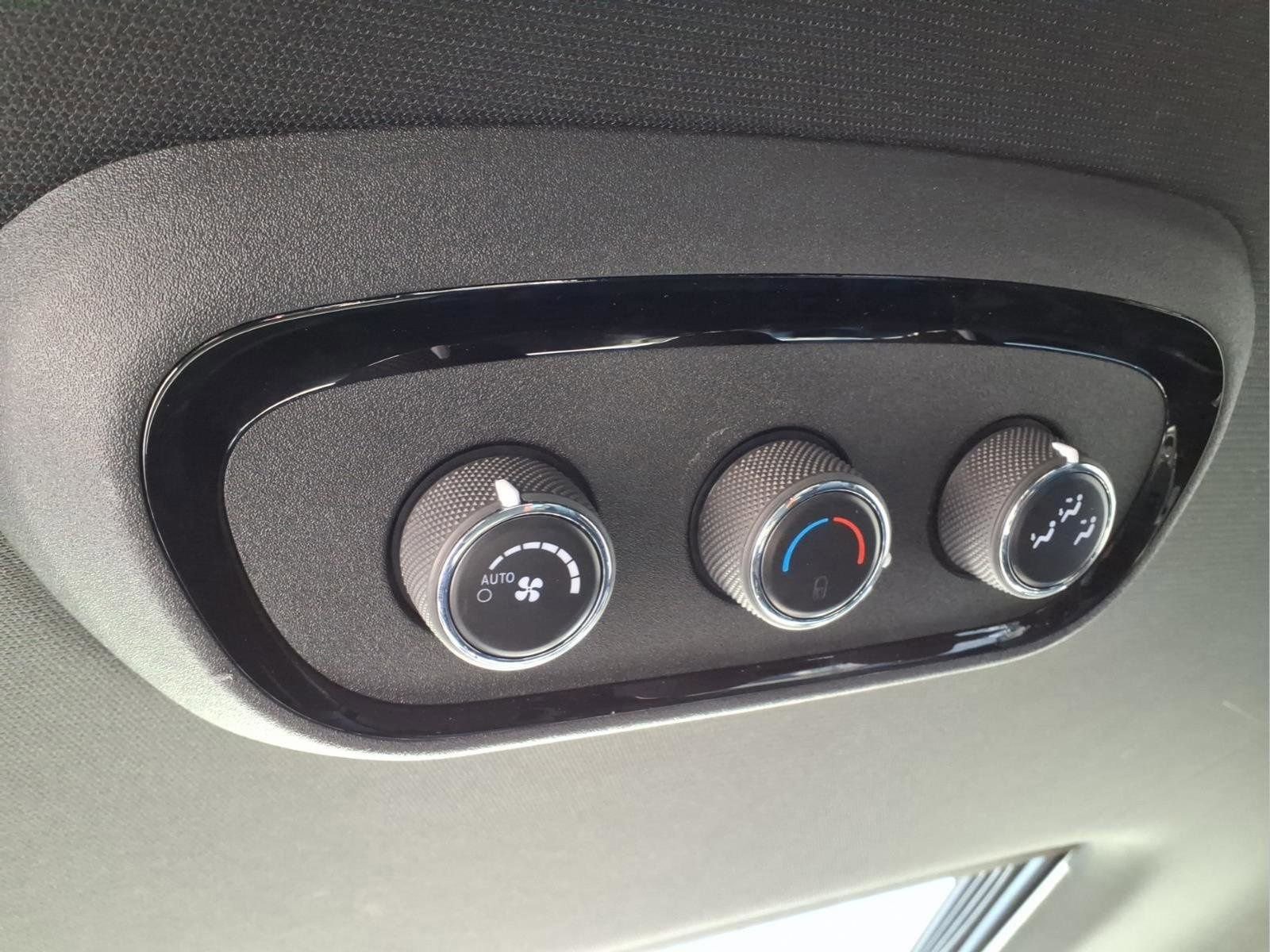 Used 2023 Dodge Durango GT image 28