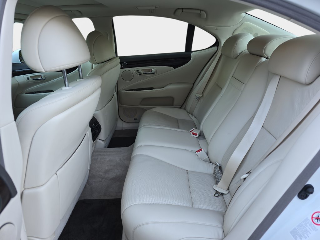 Used 2008 Lexus LS 460 RWD image 17