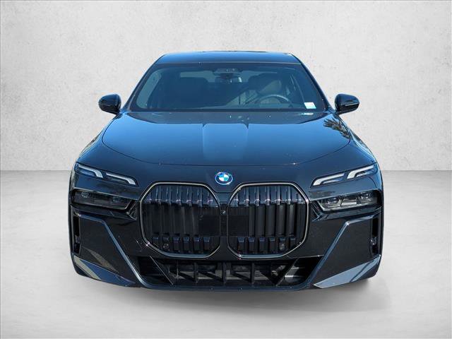 New 2025 BMW i7 xDrive60 AWD/4WD image 6