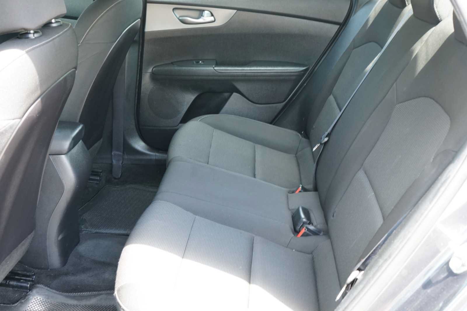 Used 2021 Kia Forte LXS FWD image 17
