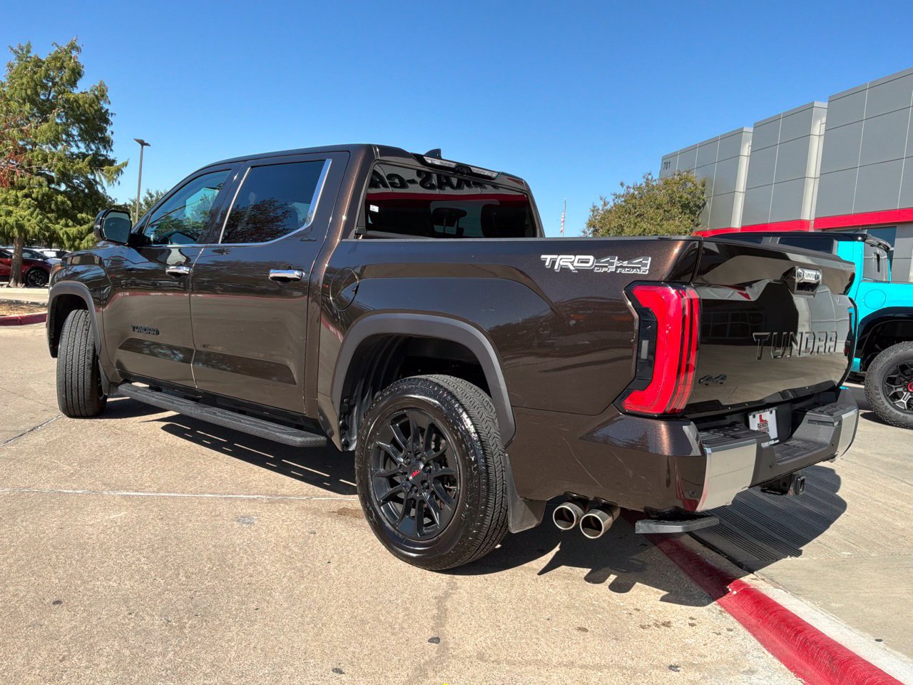 Used 2023 Toyota Tundra Limited w/ TRD Off-Road Package AWD/4WD image 8